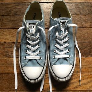 Light blue All Star Converse Low Top